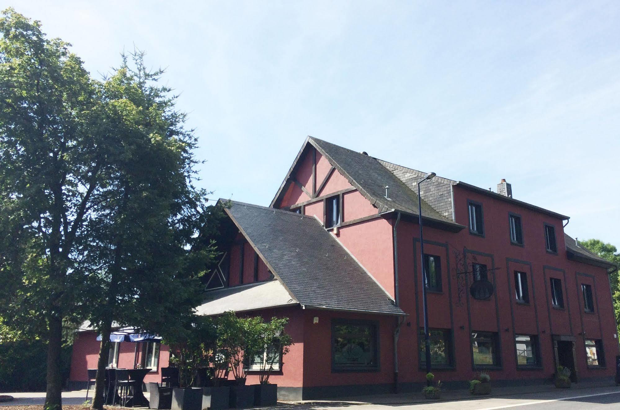 Hotel Restaurant Lamy Troisvierges Exterior photo